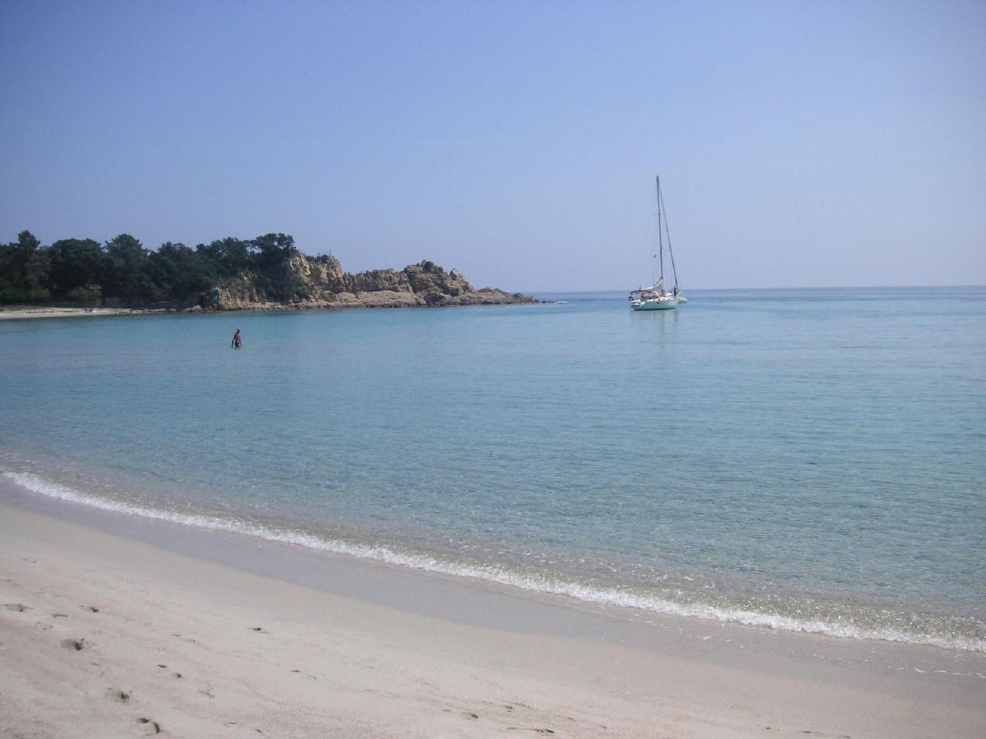 Faounzina Village