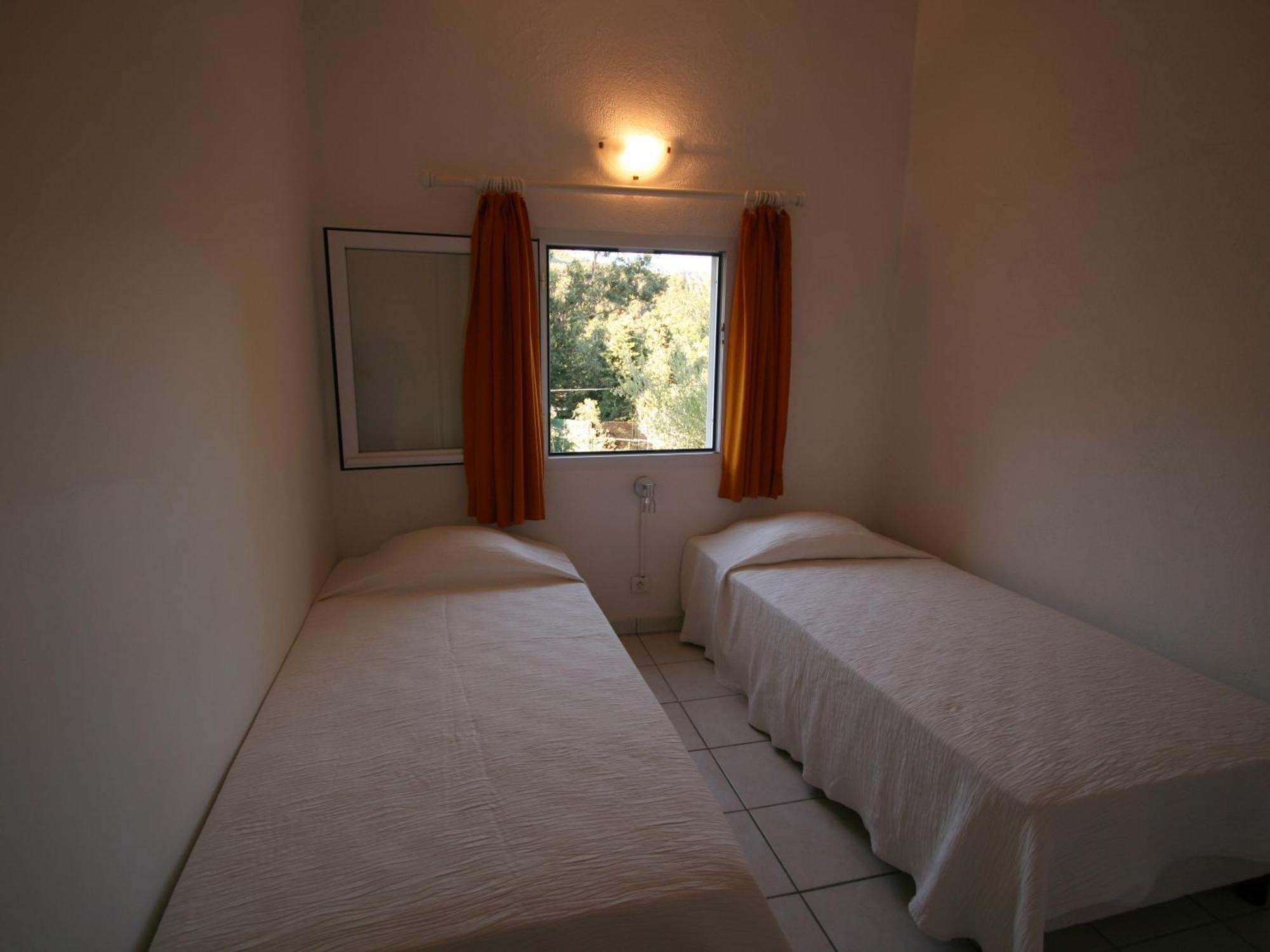 Faounzina Village Apartamento *